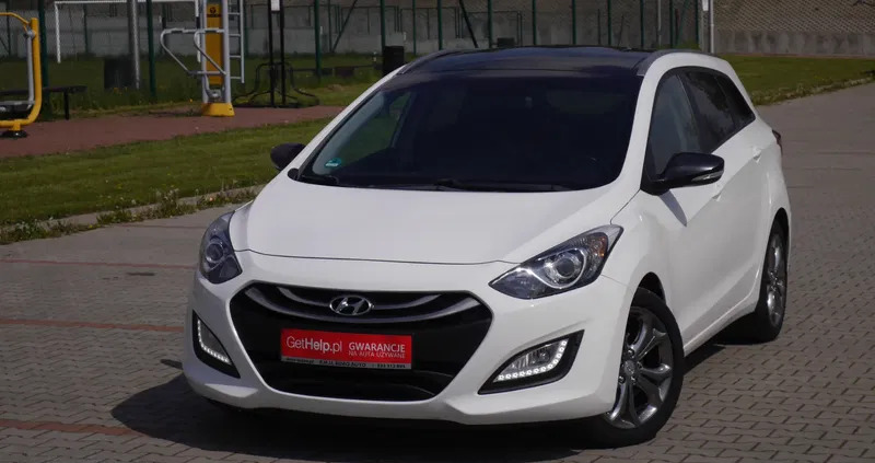 samochody osobowe Hyundai I30 cena 29900 przebieg: 187000, rok produkcji 2014 z Starachowice